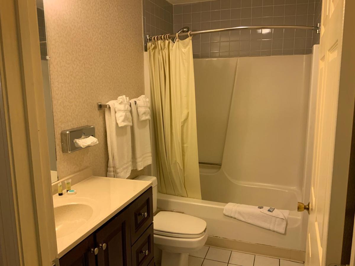 Regency Inn & Suites 웨스트 스프링필드 외부 사진