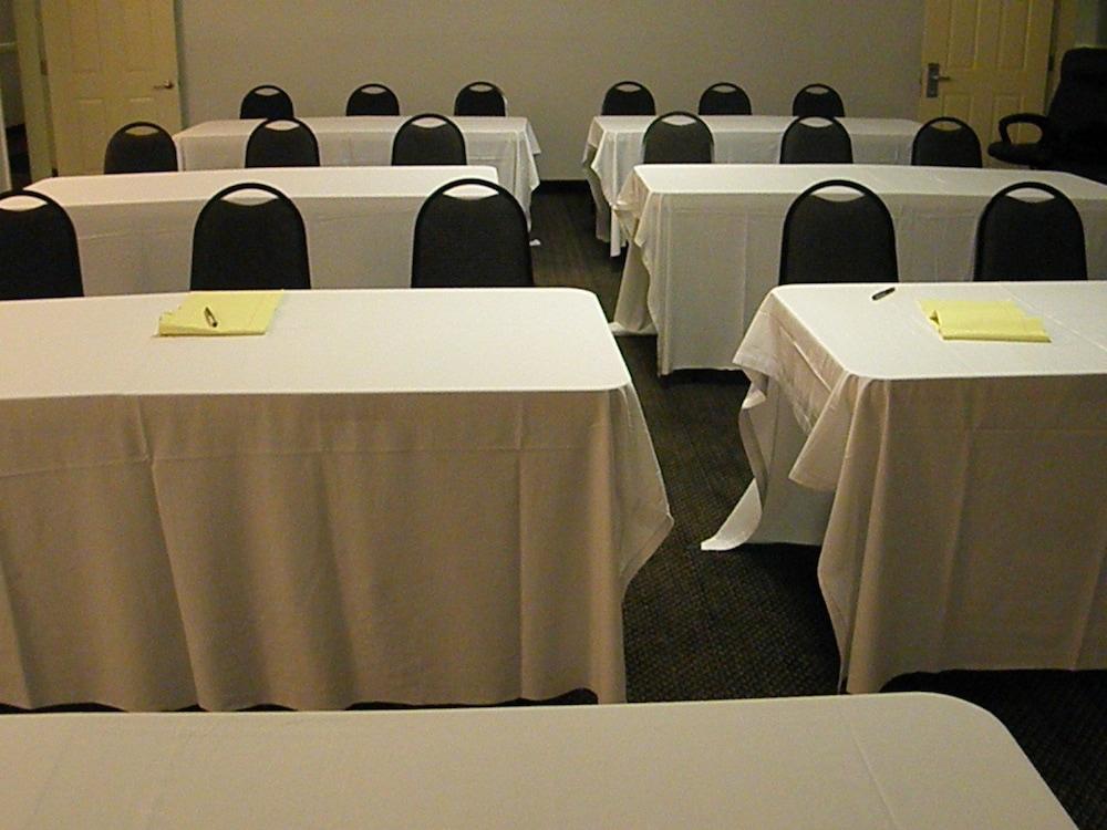 Regency Inn & Suites 웨스트 스프링필드 외부 사진