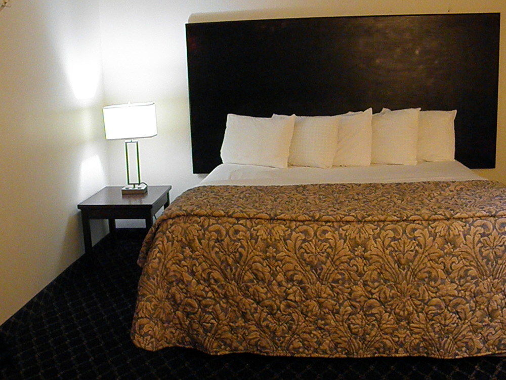 Regency Inn & Suites 웨스트 스프링필드 외부 사진