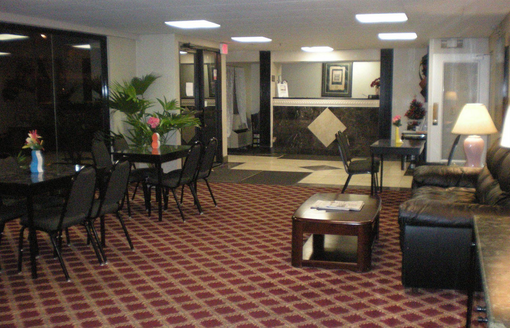Regency Inn & Suites 웨스트 스프링필드 외부 사진