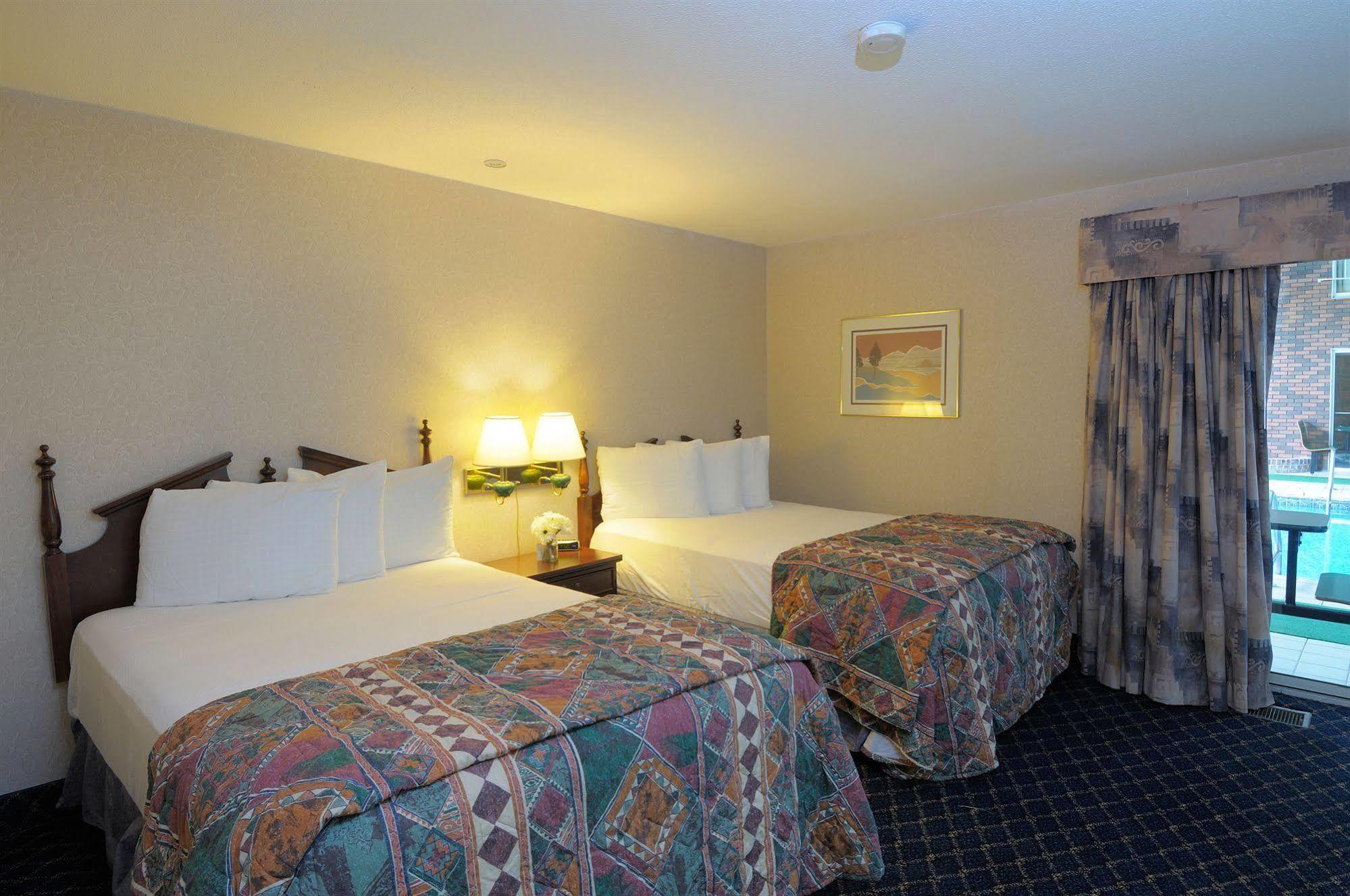 Regency Inn & Suites 웨스트 스프링필드 외부 사진